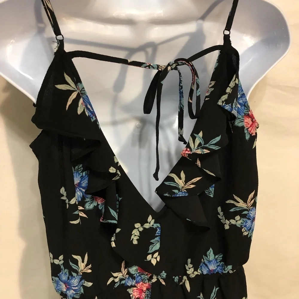 𝅺nwot Romper Shorts Floral M